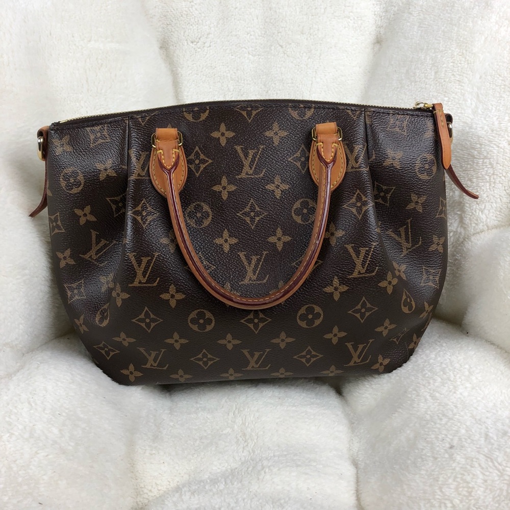 Louis Vuitton Turenne Monogram Bag - Picture 2 of 8